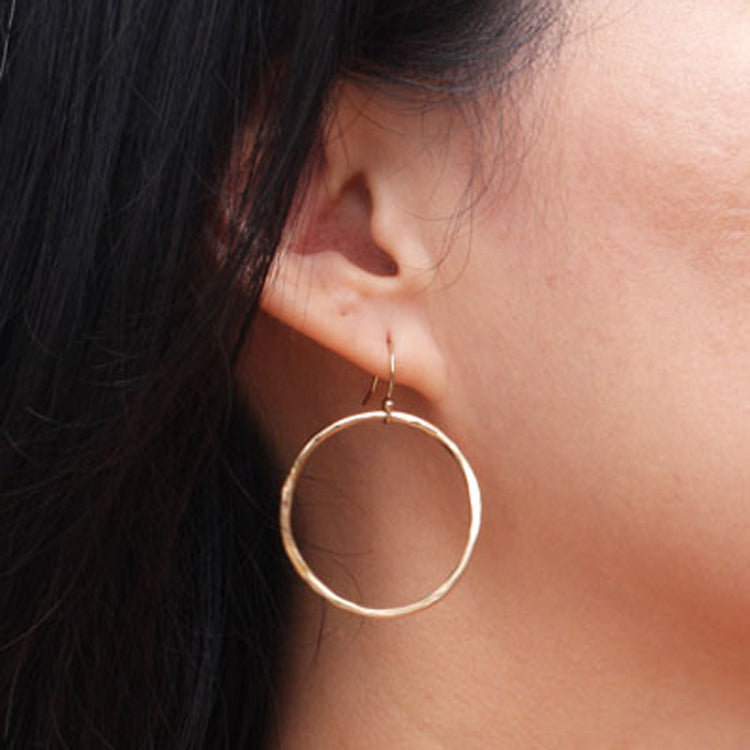 hammered-gold-round-hoop-earrings